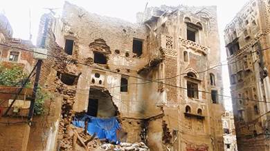 تحذيرات من إزالة معالم أثرية خاضعة للحماية الدولية في صنعاء القديمة 